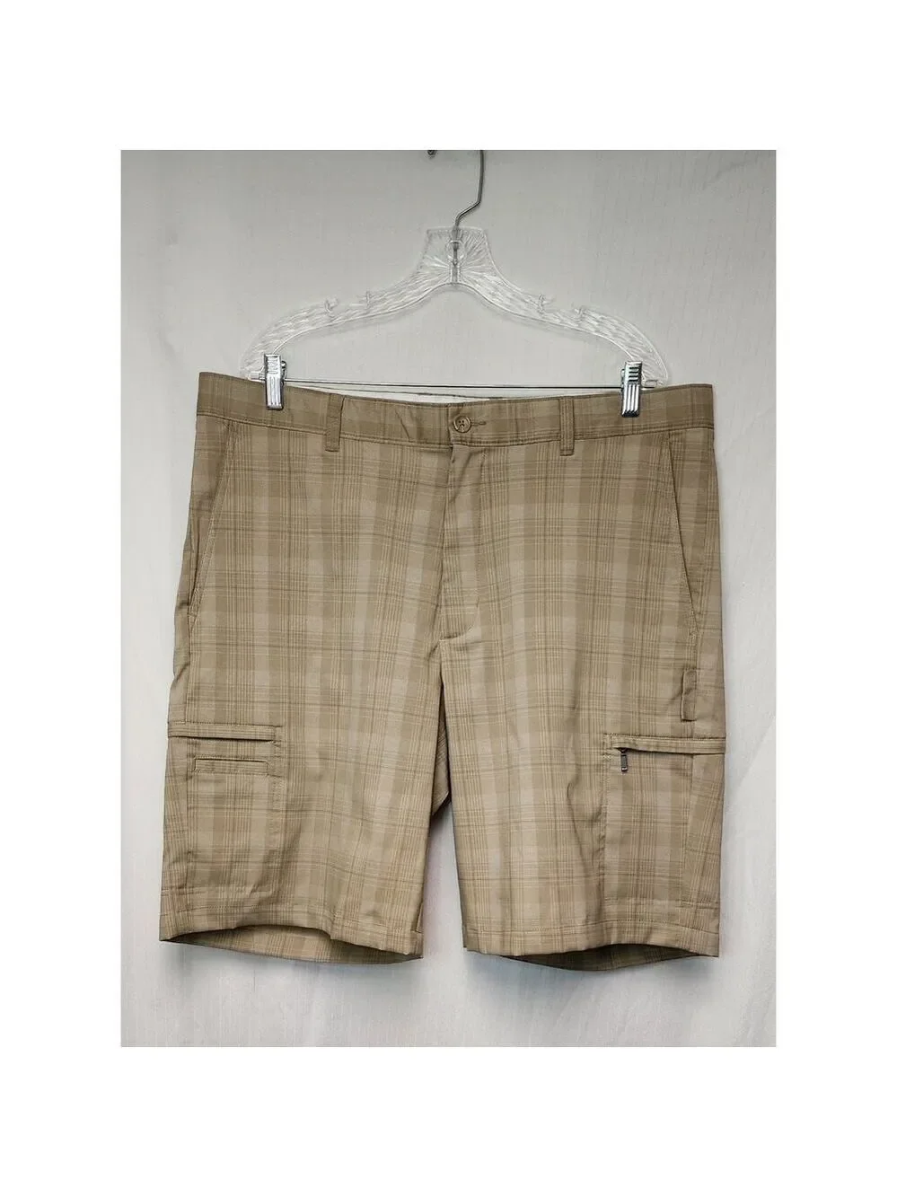 Greg Norman Men's Tasso Elba Tech Plaid Golf Shorts Size 38 Color Tan